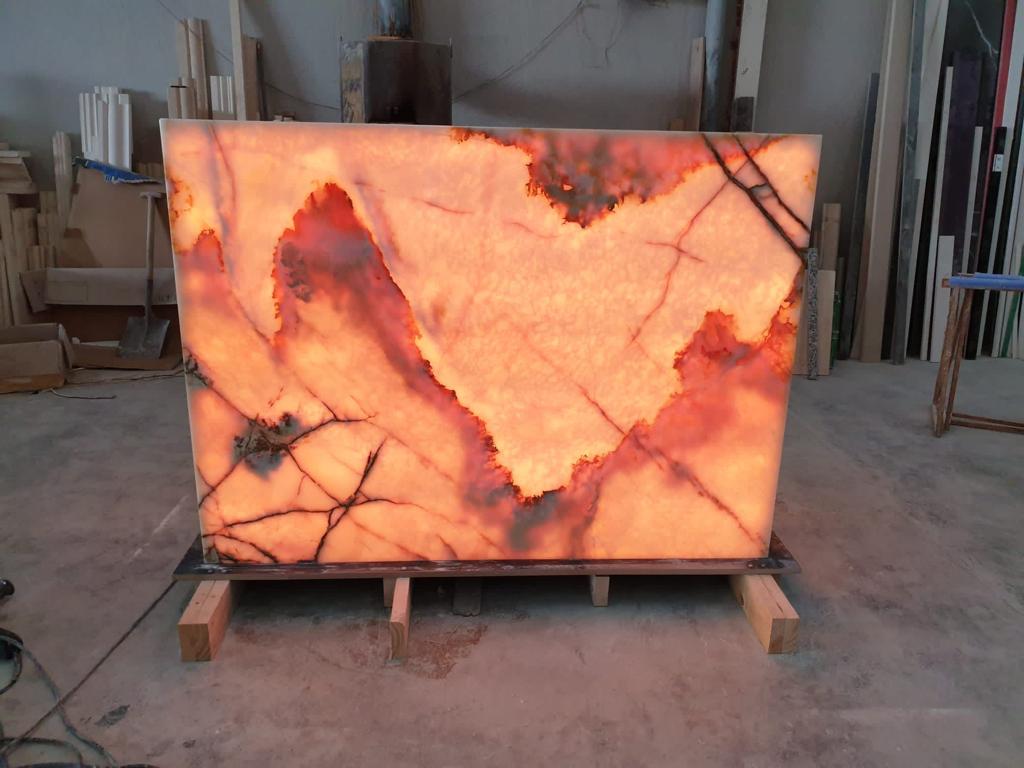 tranche Onyx Rose en retroeclairage